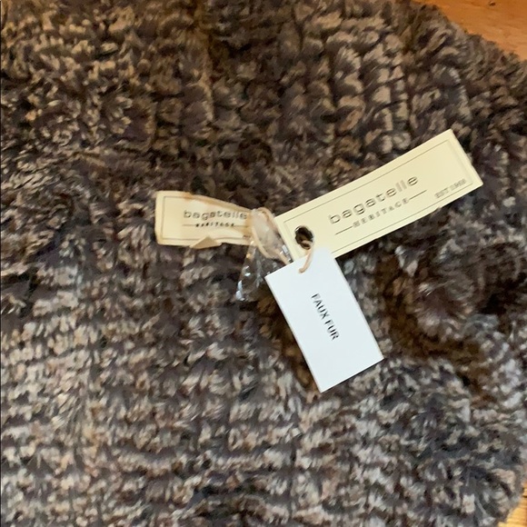 Faux fur draped vest. New with tags - Picture 2 of 10